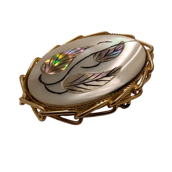 BROOCH Vintage Mother-of-Pearl Abalone Leaves Gold Inlaid Pin Pendent - Picture 3 of 7